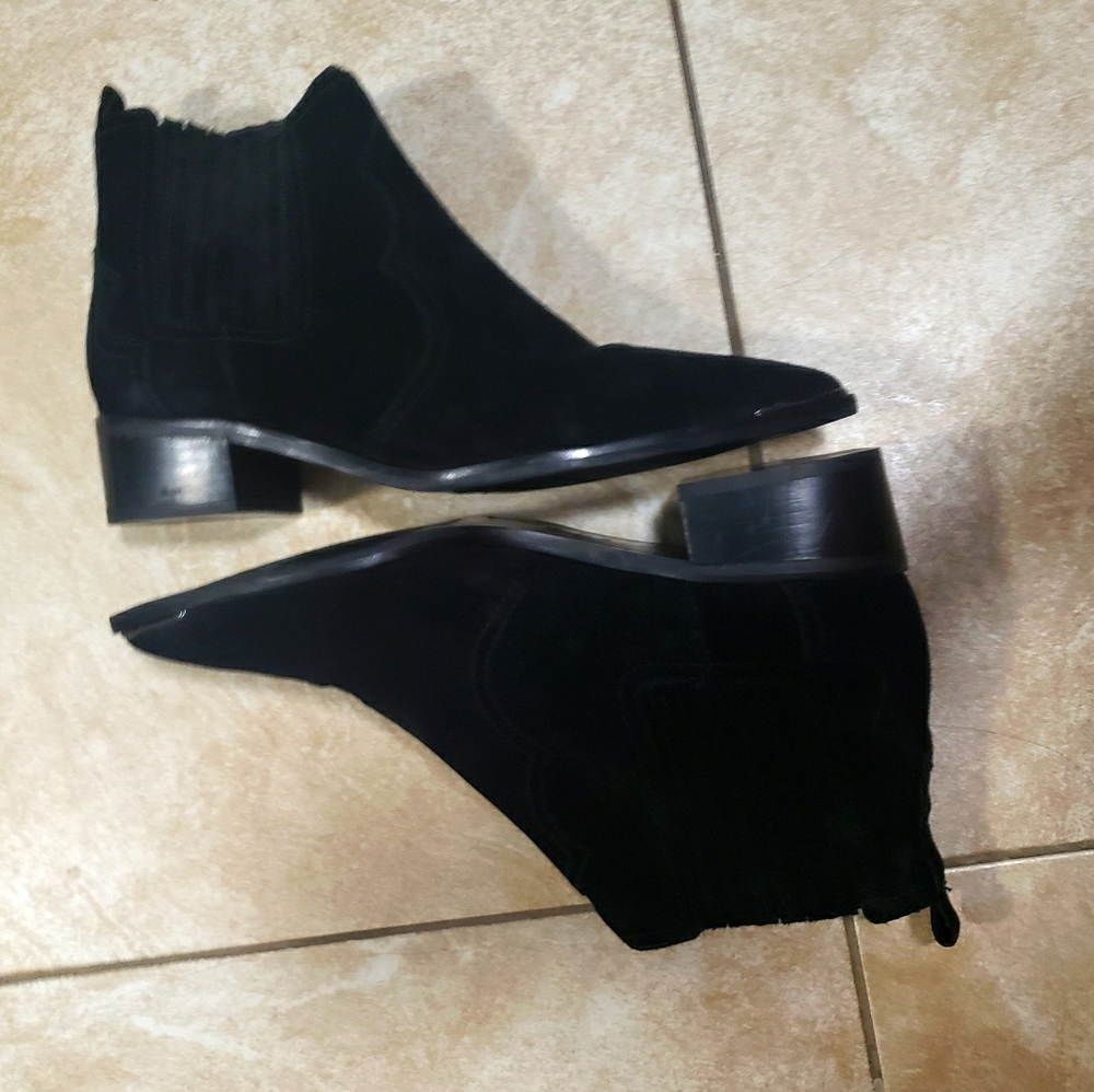 Marc fisher Black Suede ankle yohani bootie